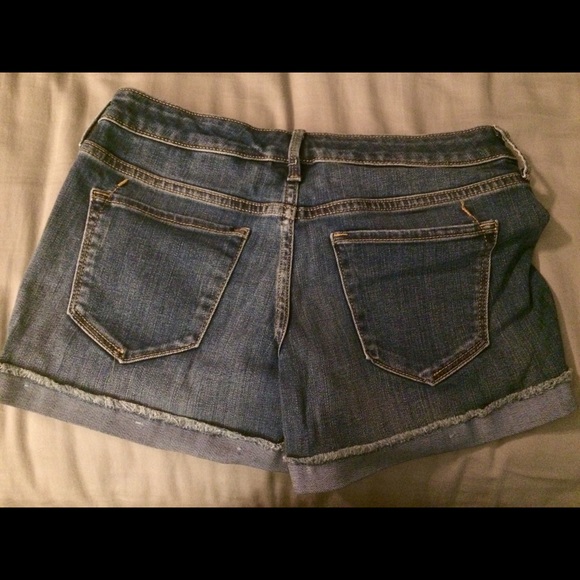 Mid-rise midi stretch jean shorts - Picture 2 of 2